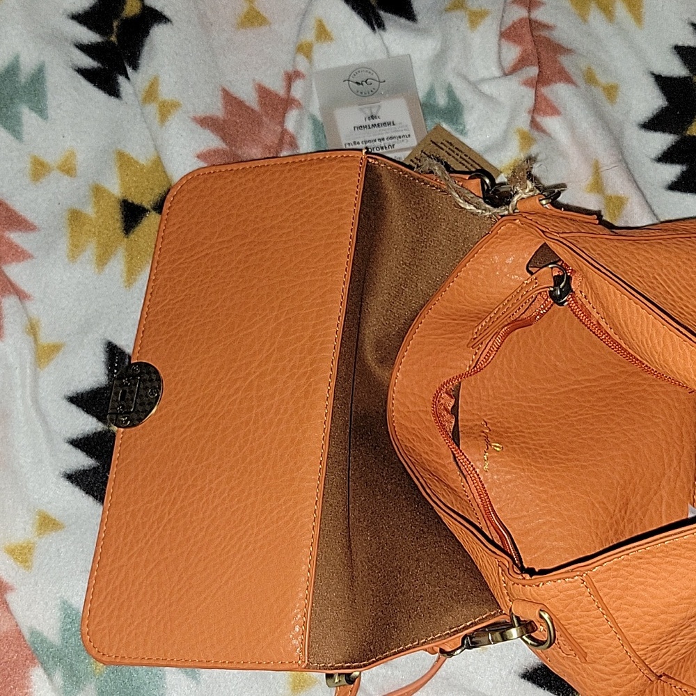 Fashion Handbag Or Wallet As Show On Screen - Picture 4 of 5